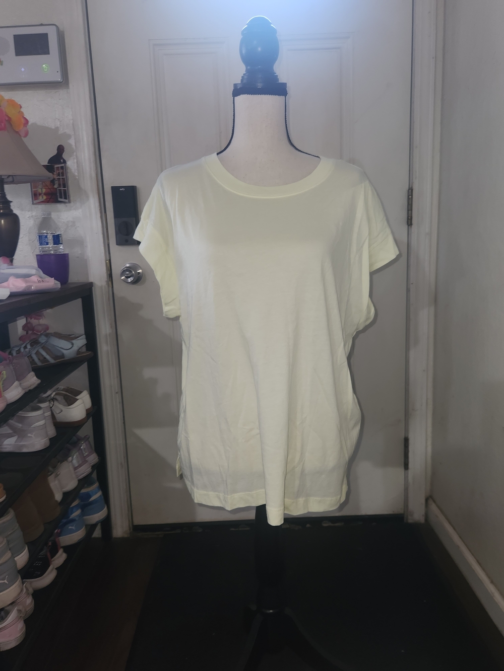 Classic Women's Crewneck Short Sleeve Top - Soft Pale Yellow